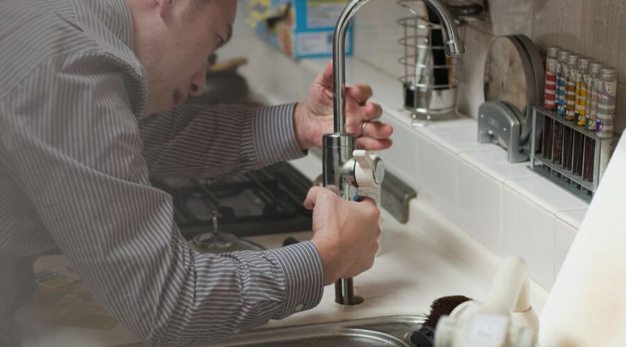 Expert burst pipe repair services in Penuelas, PR
